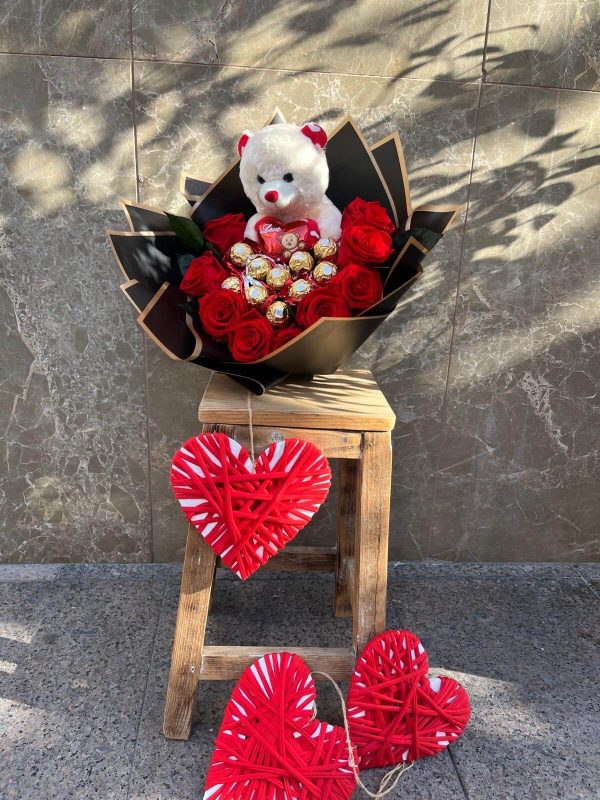 Ramo de Rosas y Ferrero Rocher - Imagen 2